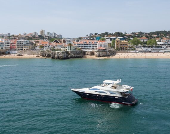 Albatroz Azimut 80 yacht