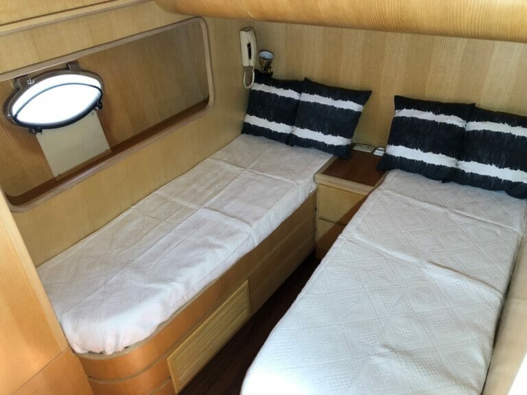 Explore Algarve yacht